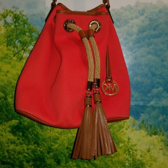 Michael Kors 🎈LIKE NEW🎈 Bucket Bag Red & Brown - Picture 5 of 8